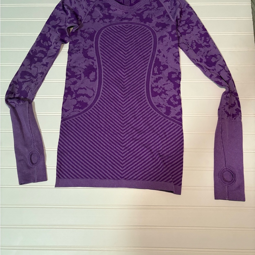 Lululemon athletic womens longsleeve shirt